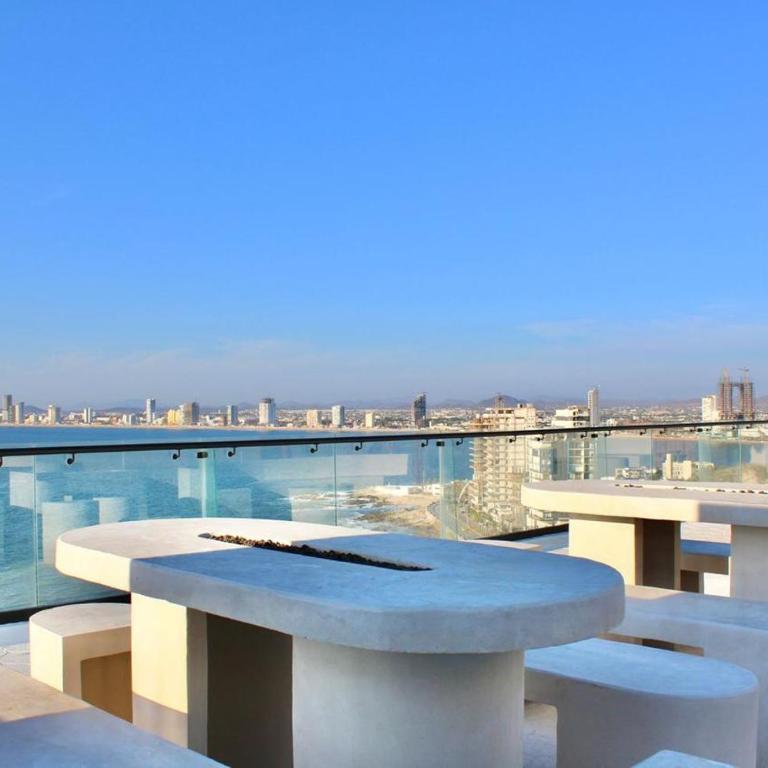 Hermoso departamento con vista al mar - Two-Bedroom Apartment - 10