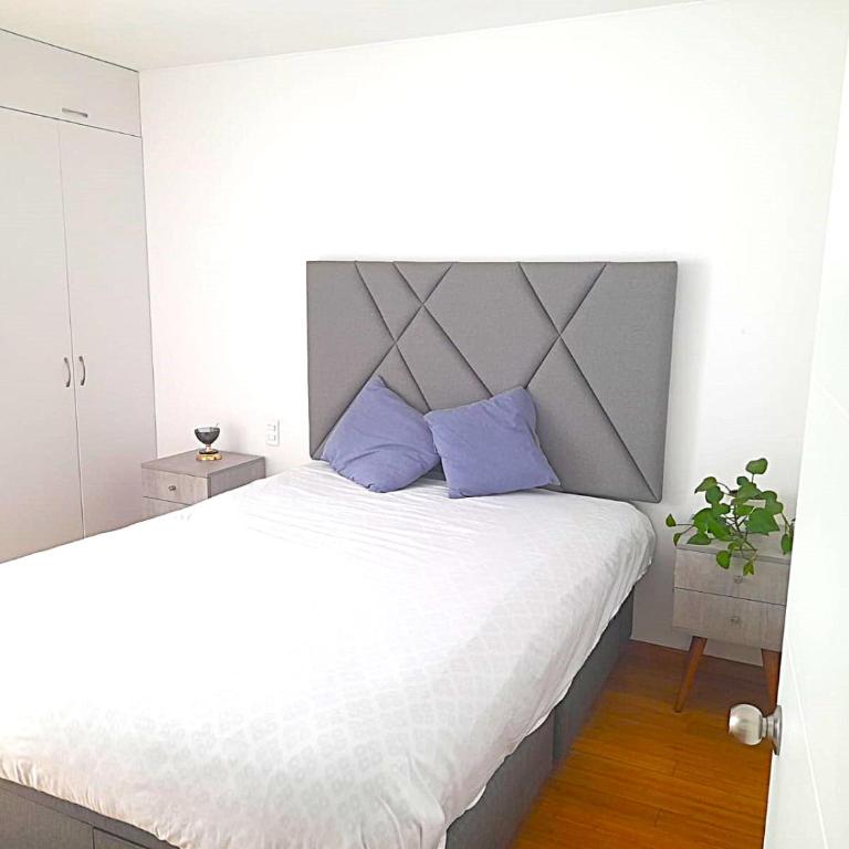 Apartment modern full 3BR near Larcomar, Miraflores, Lima, Peru Sunset all days - Three-Bedroom Apartment with Water View - 9