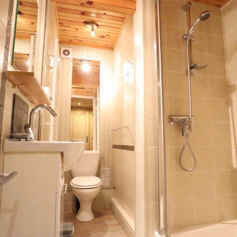 Les Gets - Appart 74m² Près du Centre avec Balcon et TV - Apartment mit 2 Schlafzimmern - 8