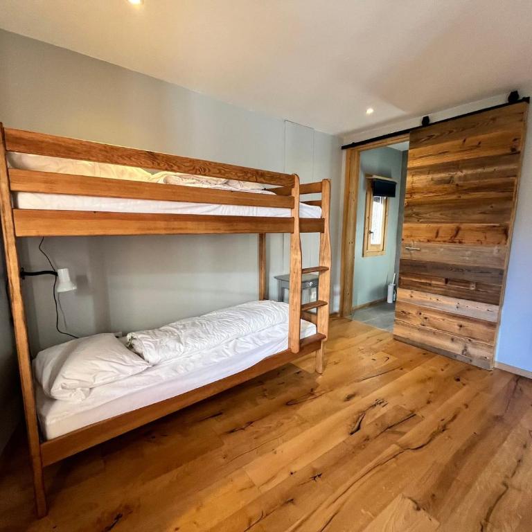 Chalet rénové à Samoëns, proche centre, skis-bus - Chalet mit 3 Schlafzimmern - 11