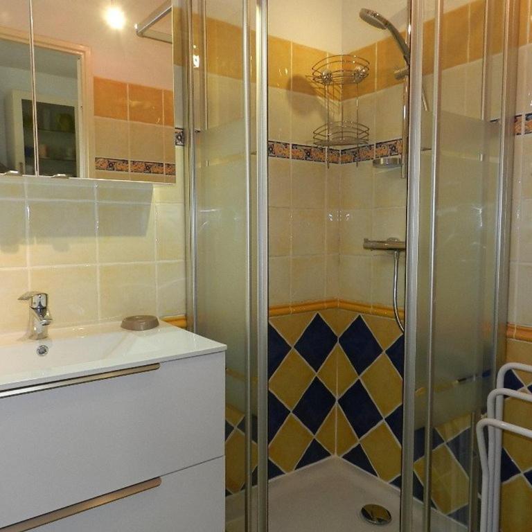 Duplex 3 pièces, 6 couchages, proche plage, parking, Le Lavandou - FR-1-251-873 - Apartment - 12