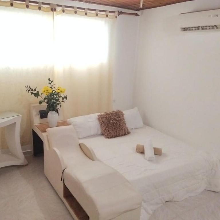 Apartamento en Manga cerca al Centro Historico - Three-Bedroom Apartment - 5