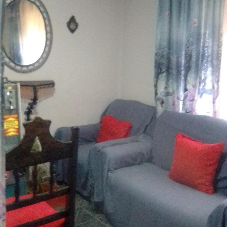 Mistela Altos Boutique Guesthouse - Sala de Juegos- Pileta - Parrilla -Zona Residencial a pasos de Ciudad - Viajes al Aeropuerto- - Casa Unifamiliar de 3 dormitorios - 49