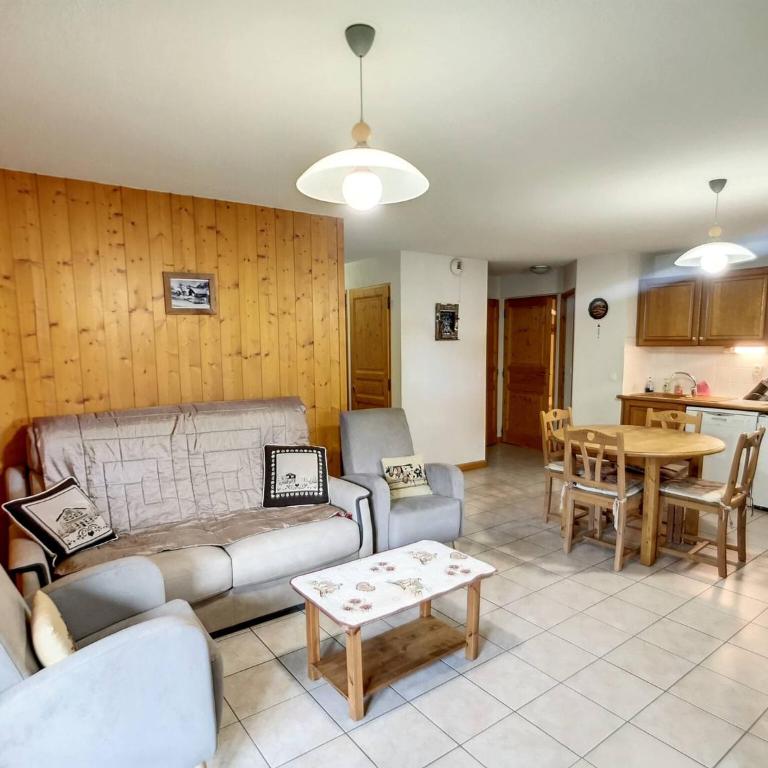 2 cmc313 appartement 6 personnes centre du village - Appartement 2 Chambres avec Balcon - 3