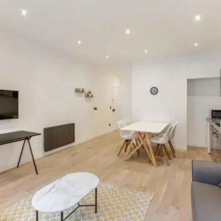 Amazing 2 Bedroom Parisian flat - Appartement 2 Chambres - 24