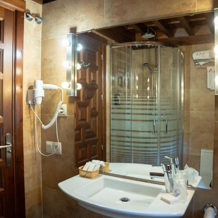 Gar Anat Hotel Boutique - Domus Artis - Budget Double Room - 3