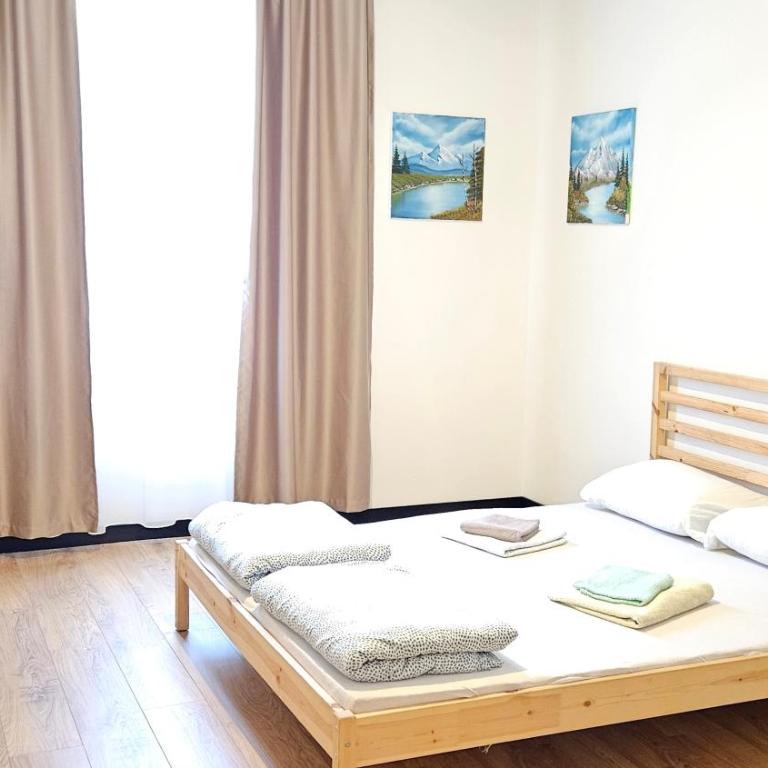 Downtown Belgrade Hostel and Apartments - Komfor Četvorokrevetna Soba - 8