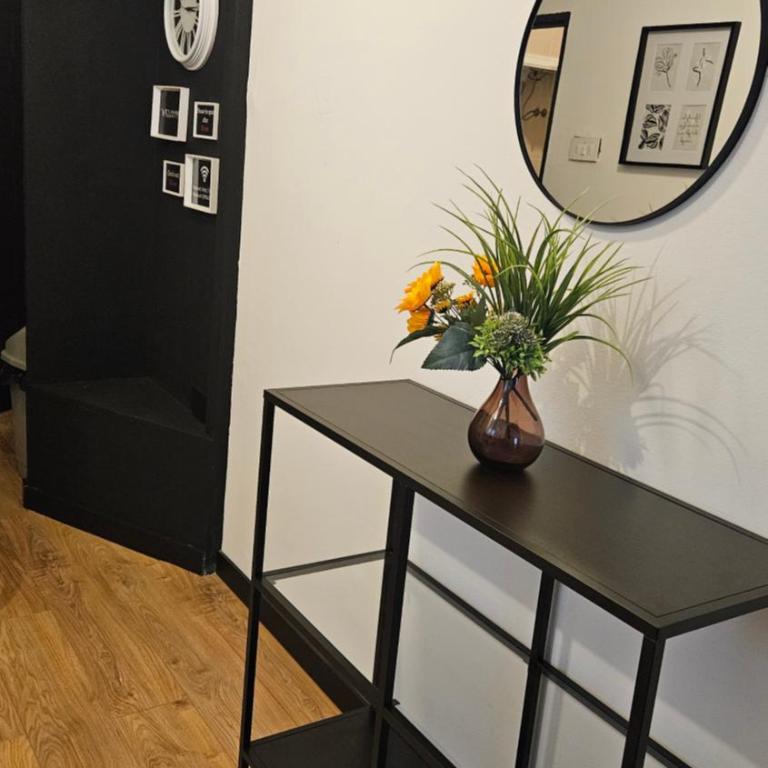 Downtown Belgrade Hostel and Apartments - Komfor Četvorokrevetna Soba - 5