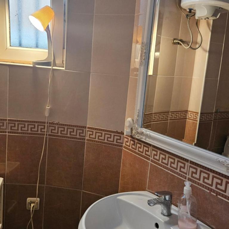 Downtown Belgrade Hostel and Apartments - Komfor Četvorokrevetna Soba - 4