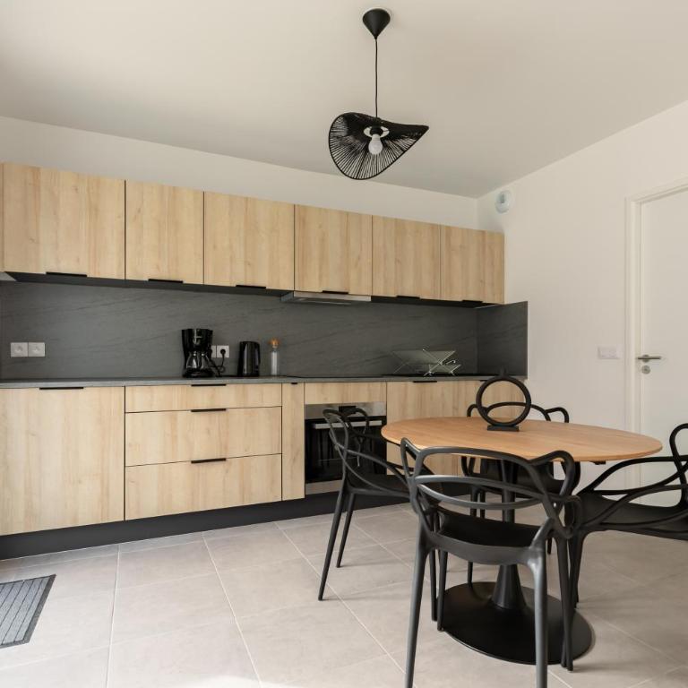 Jolie maison lumineuse de style industriel - Maison 2 Chambres - 13