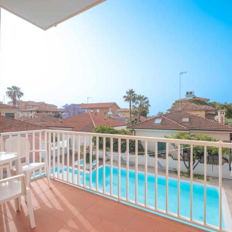 Hotel Splendid - Camera Matrimoniale con Vista Piscina - 5