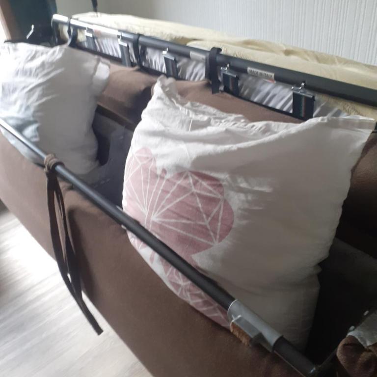 Petit nid douillet , T1 traversant , séjour , balcon ,cuisine indépendante, loggia , au calme, proche centre ville - Apartment - 15