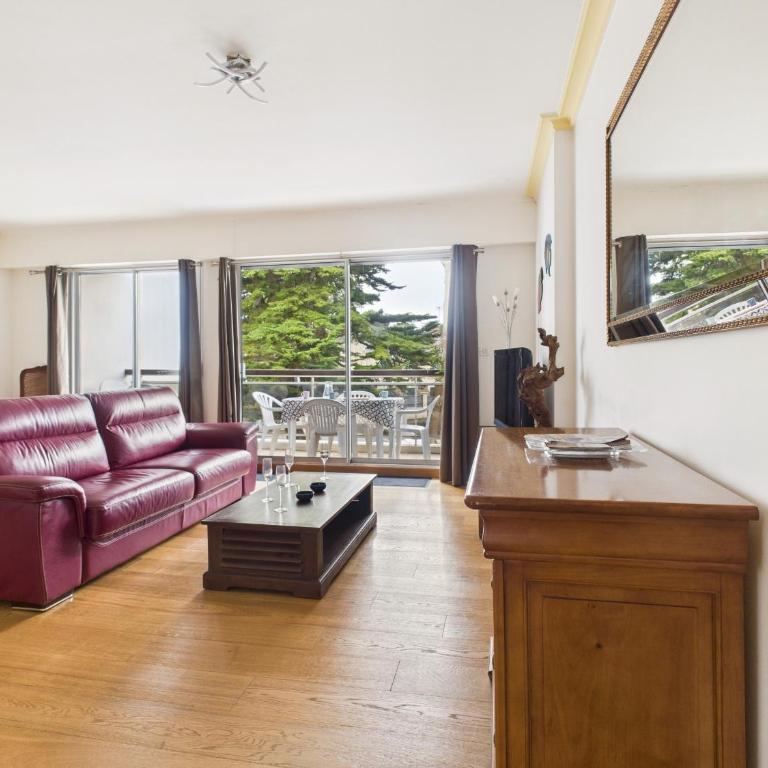 200m de la plage de la Baule, 4 adultes 1 enfant - Appartement - 6