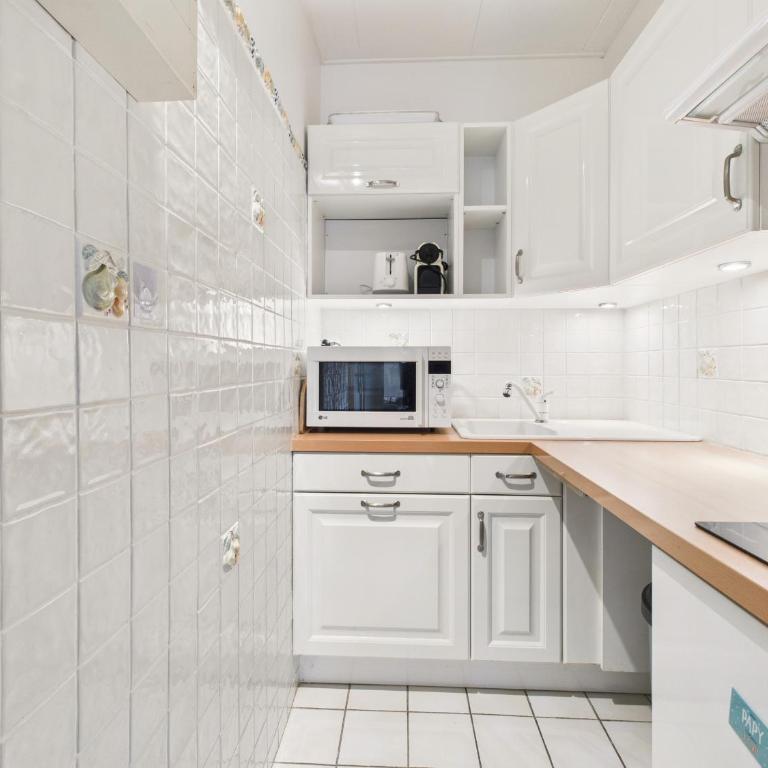 100m de la plage pour 2 adultes 2 enfants - Appartement - 8