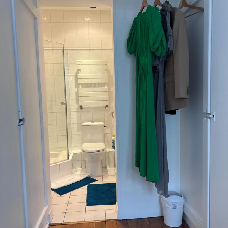 Eiffel Tower Oasis 30m from Eiffel Tower - Chambre Double avec Salle de Bains Privative - 5
