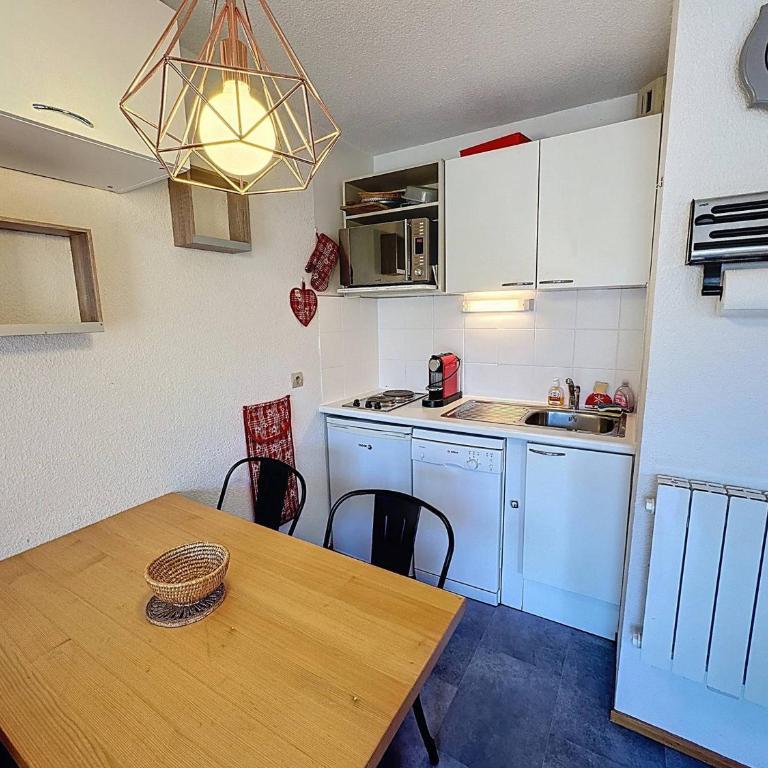 Location Ski-in/Ski-out pour 4 pers - Les Menuires - FR-1-178-405 - Apartment - 12