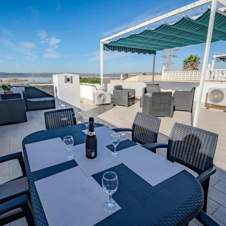 Spacious 3-Bed Apartment with Stunning Lake Views - Apartamento de 3 dormitorios - 1