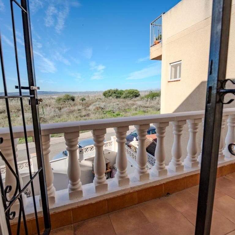 Spacious 3-Bed Apartment with Stunning Lake Views - Apartamento de 3 dormitorios - 19
