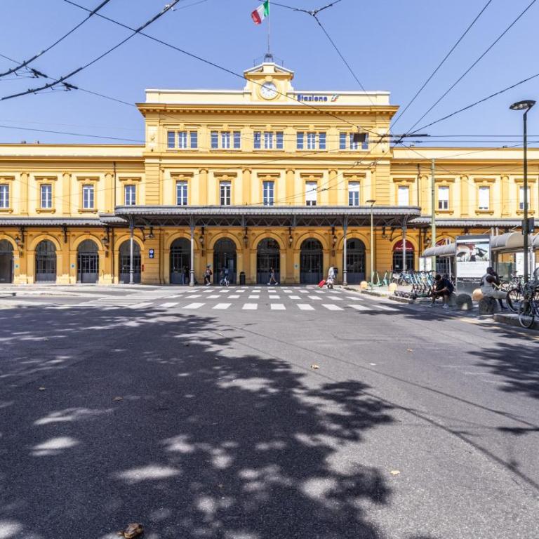 Chiara Apartment 6 guest - Train Station - Parking - Appartamento con 3 Camere da Letto - 3