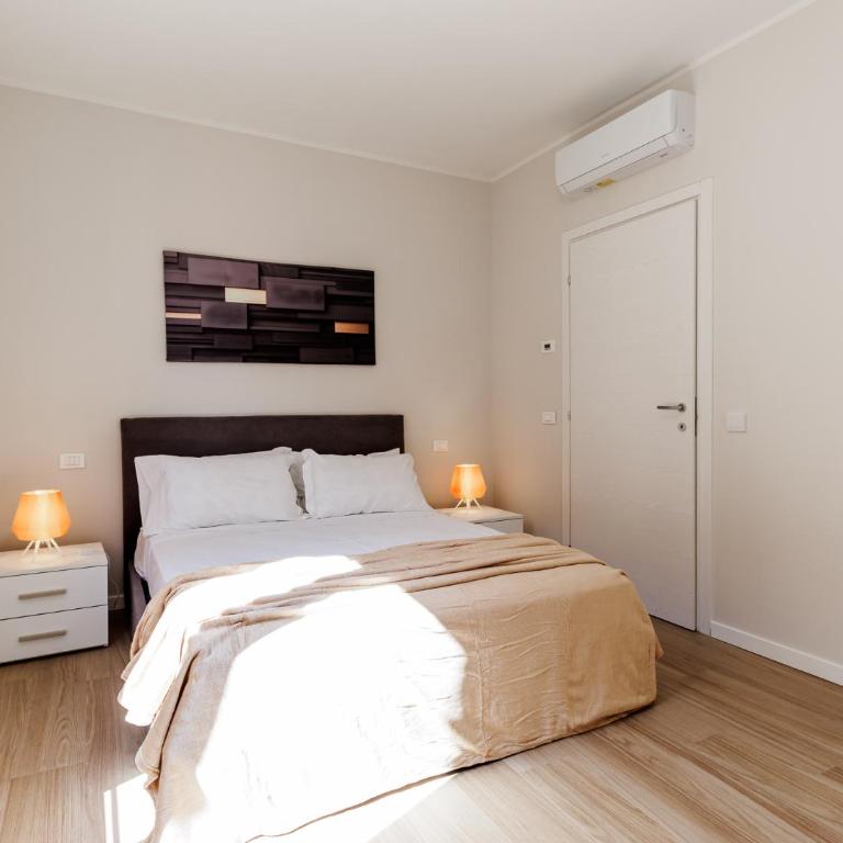 Chiara Apartment 6 guest - Train Station - Parking - Appartamento con 3 Camere da Letto - 5