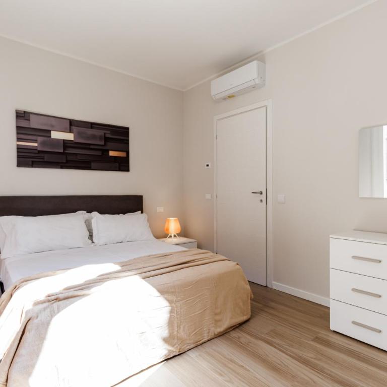 Chiara Apartment 6 guest - Train Station - Parking - Appartamento con 3 Camere da Letto - 8