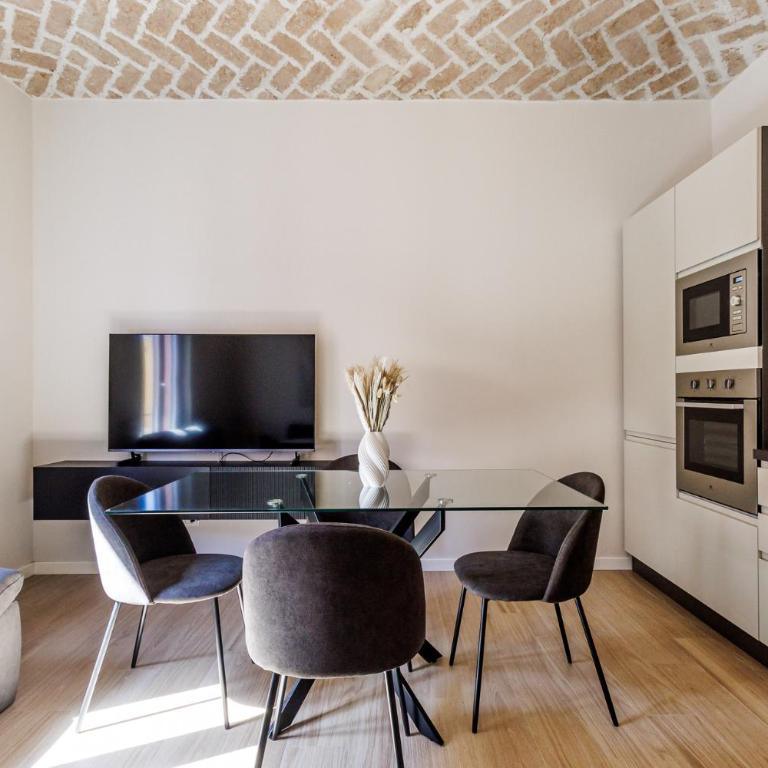 Chiara Apartment 6 guest - Train Station - Parking - Appartamento con 3 Camere da Letto - 40