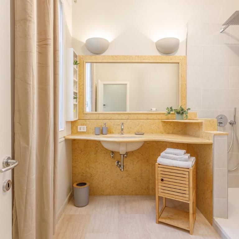 Views on Ghirlandina in the heart of MotorValley - Appartamento con 2 Camere da Letto - 15