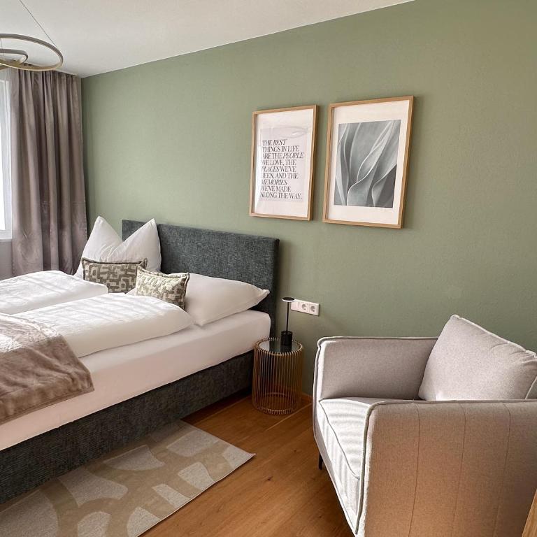 "FOUR" - Premium Apartments Seekirchen, Stilvolle 3-Zimmer Wohnung mit Balkon - Apartment mit 2 Schlafzimmern - 3