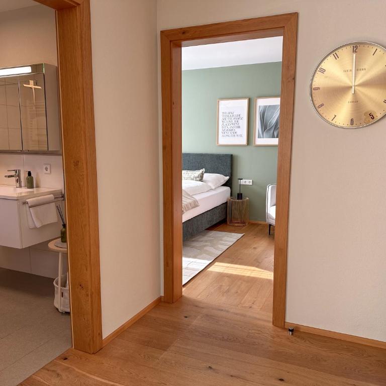 "FOUR" - Premium Apartments Seekirchen, Stilvolle 3-Zimmer Wohnung mit Balkon - Apartment mit 2 Schlafzimmern - 20