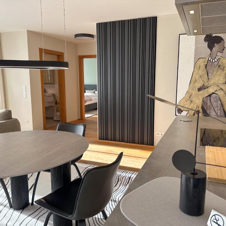 "FOUR" - Premium Apartments Seekirchen, Stilvolle 3-Zimmer Wohnung mit Balkon - Apartment mit 2 Schlafzimmern - 5