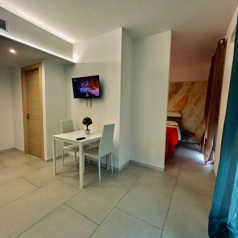Aqua Marine B&B - Rooms and Apartments - Camera Matrimoniale con Bagno Privato - 11