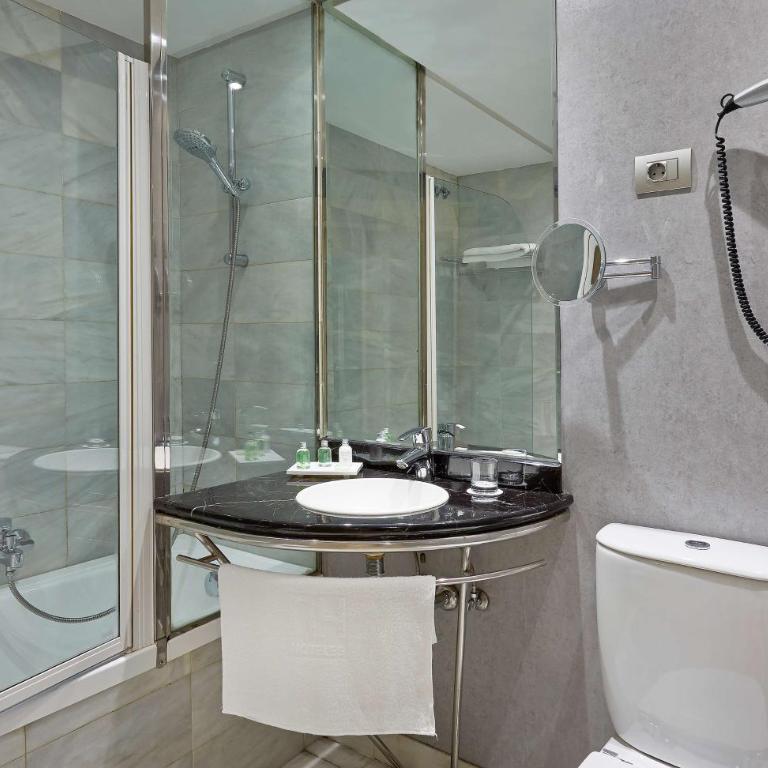 NH Bilbao Deusto - Standard Double or Twin Room - 7