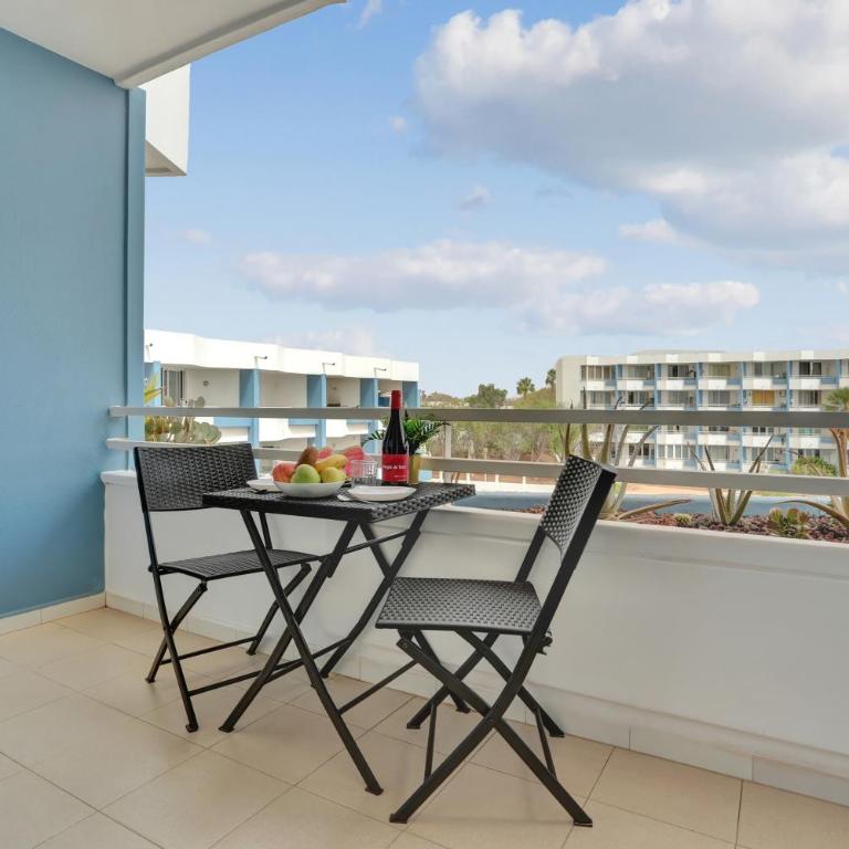 Top Floor Studio, Pools, Fast Internet, Parking - Estudio Deluxe con cama grande - 5