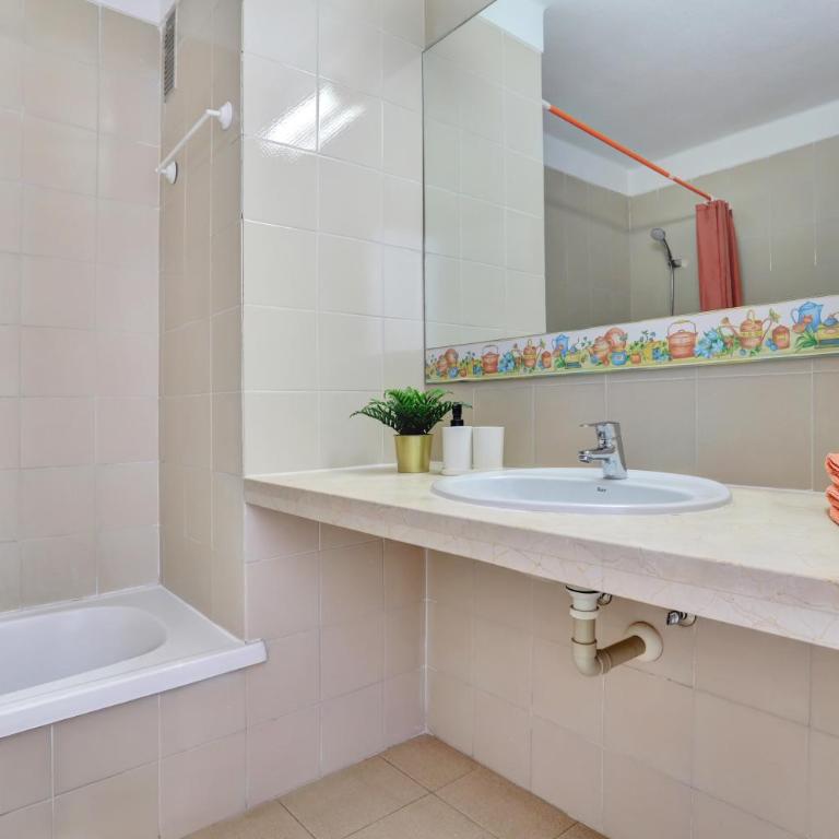 Top Floor Studio, Pools, Fast Internet, Parking - Estudio Deluxe con cama grande - 18