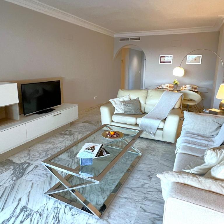 Evans Realty BW Puerto Banús Parking & Gym - Apartamento de 2 dormitorios con vistas - 11