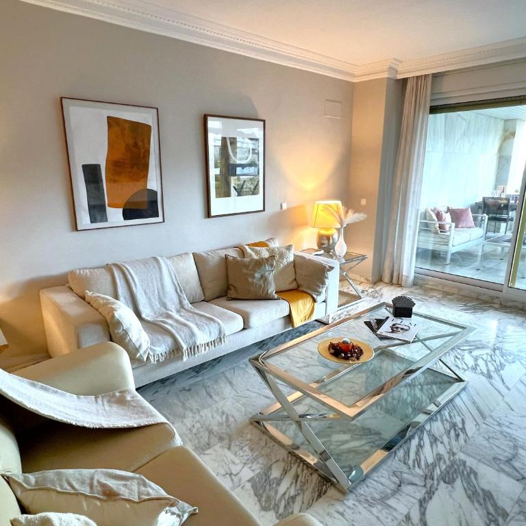 Evans Realty BW Puerto Banús Parking & Gym - Apartamento de 2 dormitorios con vistas - 2