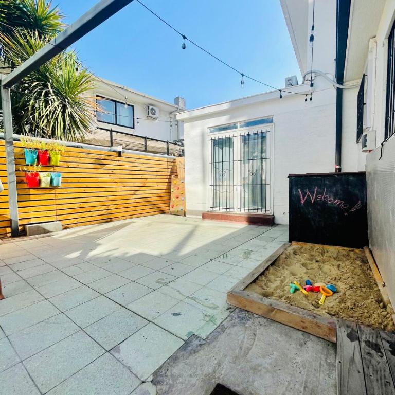 Central Santiago Haven - Four-Bedroom House - 10