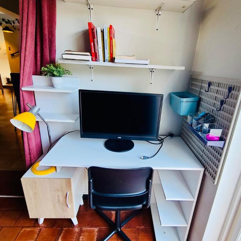 Central Santiago Haven - Four-Bedroom House - 22