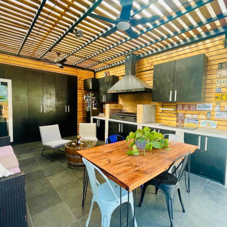 Central Santiago Haven - Four-Bedroom House - 33