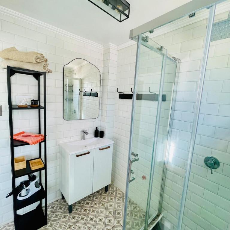 Central Santiago Haven - Four-Bedroom House - 37