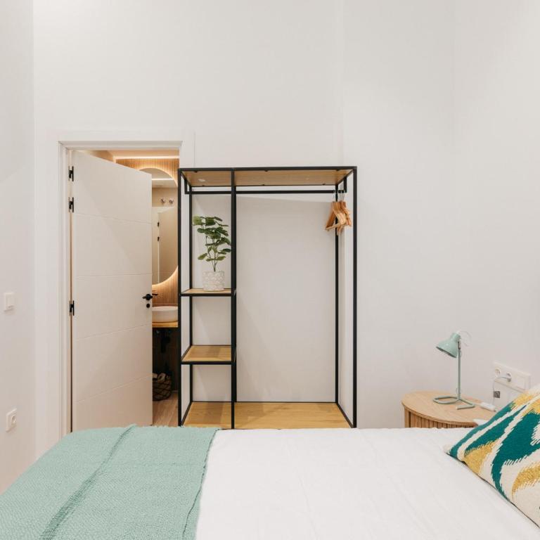 Design loft in Valencia - Deluxe Studio - 13