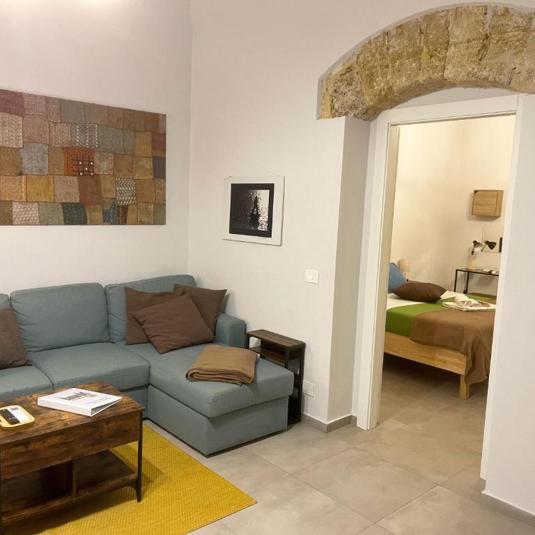 Basso 61 Urban Oasis with Private Mini Pool & Courtyard - Families & Groups - Appartamento - Piano Terra - 9
