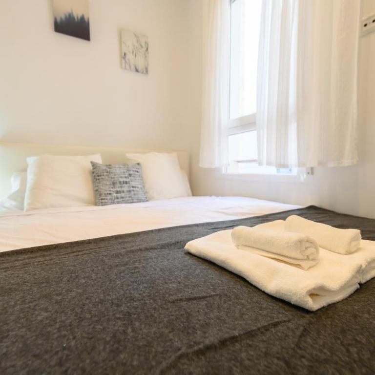 Apartamento con 2 dormitorios, 2 baños y sofá cama ideal para familias en Madrid Temporal CAR1012 - Two-Bedroom Apartment - 23