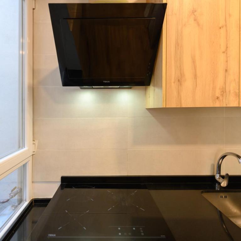Apartamento con 2 dormitorios, 2 baños y sofá cama ideal para familias en Madrid Temporal CAR1012 - Two-Bedroom Apartment - 39