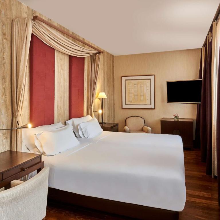 NH Collection Palacio de Burgos - Habitación Doble Superior - 1 o 2 camas - 1