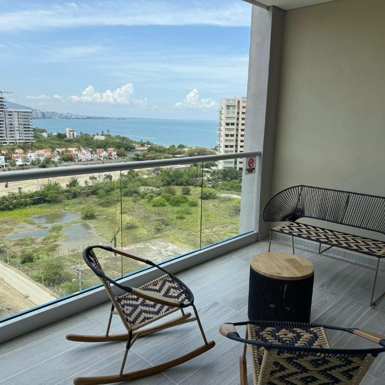 Family Friendly Modern 2BR 2BA Steps to Beach - Apartamento de 2 dormitorios con vistas al océano - 2