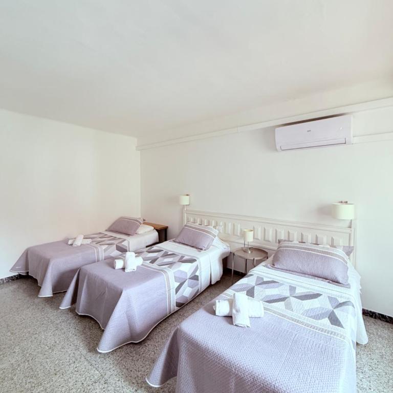 L'Illa Hotel - Habitación Triple - 6