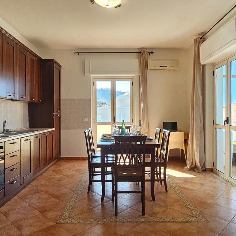 Holiday House Nuvola TROPEA CENTRO WIFI PARKING - Three-Bedroom Apartment - 3