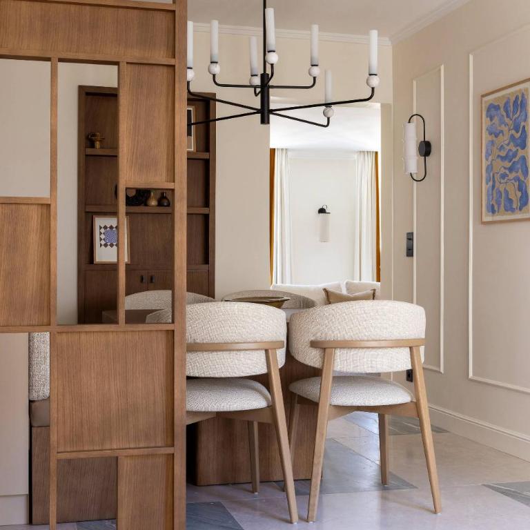 Luxurious Residence Saint Honore by onefinestay - Two-Bedroom Apartment 3 - 12