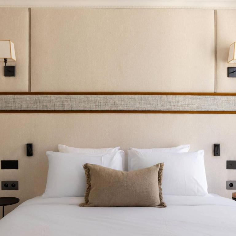 Luxurious Residence Saint Honore by onefinestay - Two-Bedroom Apartment 3 - 14
